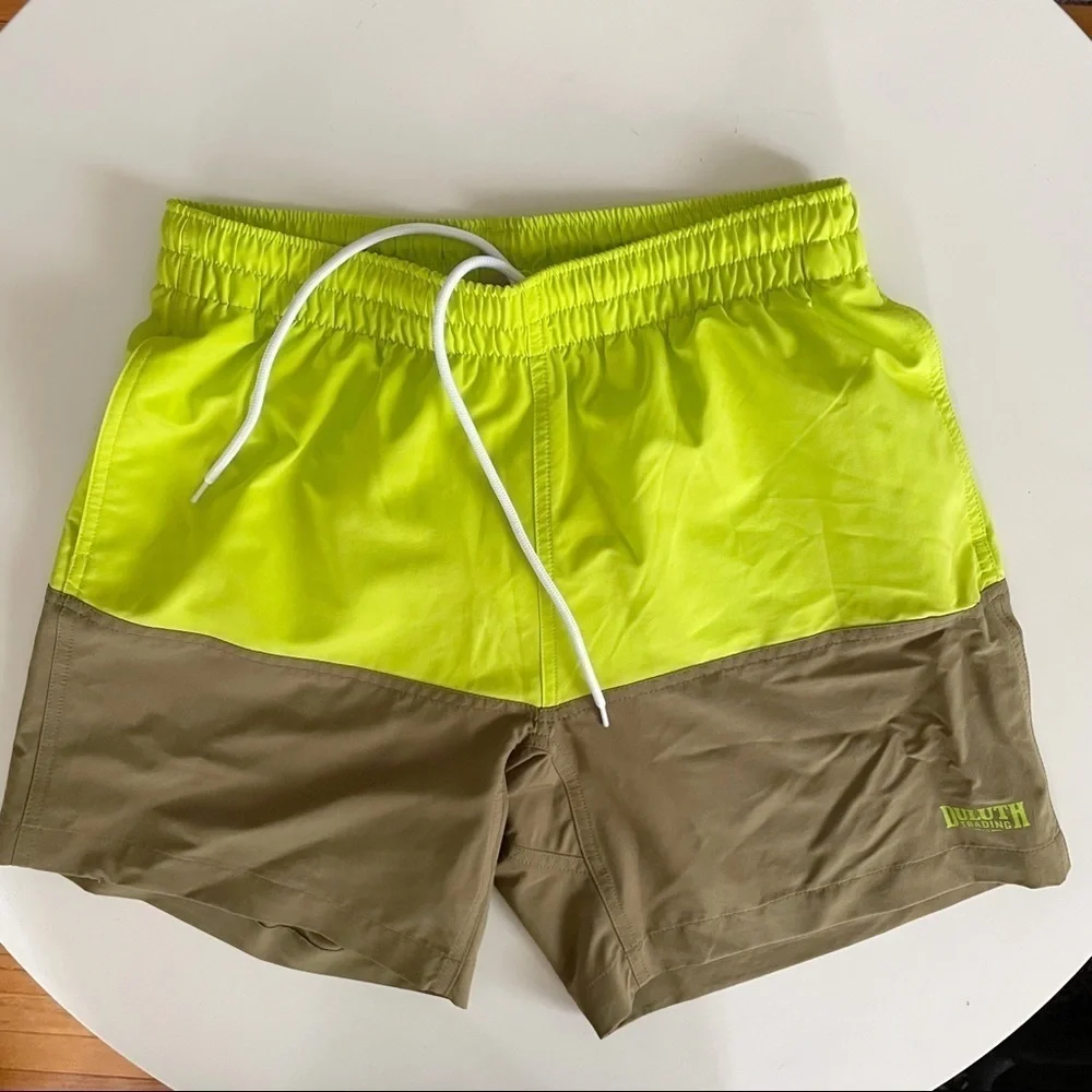 Duluth Trading Co Men’s Pier Genius 7” Swim Trunk Size Medium Lined